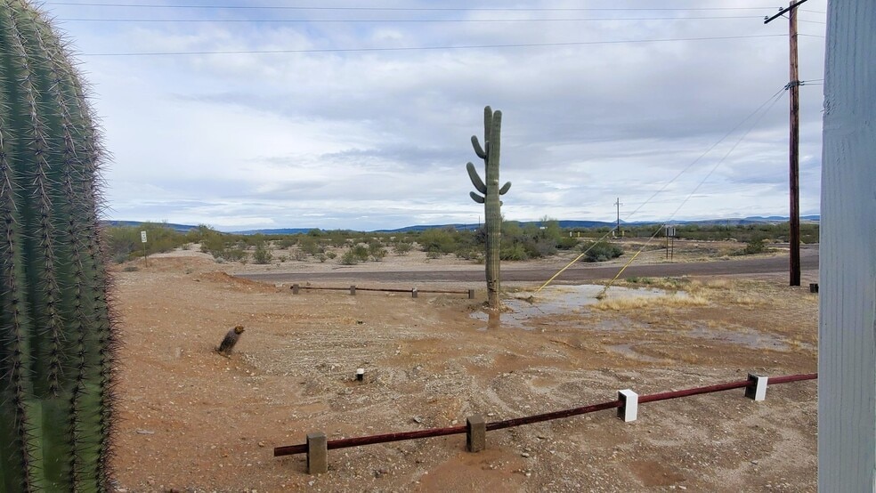 Building Photo - 1151 W Hayworth Rd