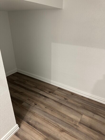 Building Photo - 2821 Jacaranda Dr