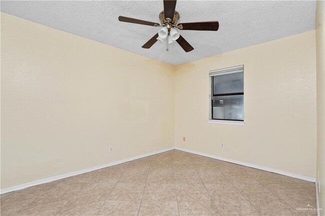 Building Photo - 2210 Elisa Ln
