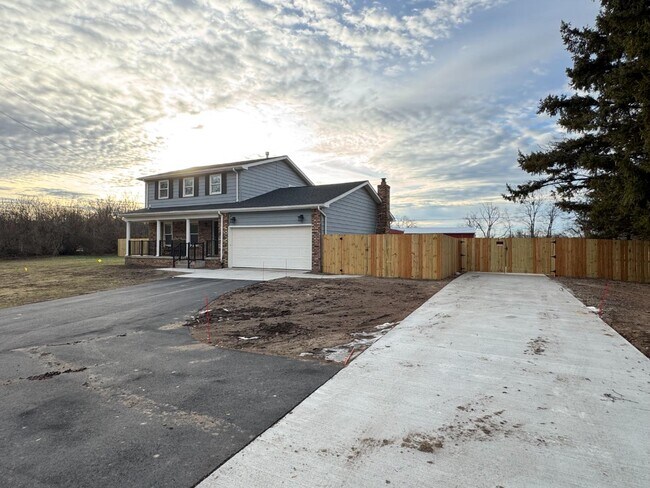 Building Photo - 8106 Warner Rd