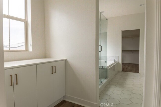 Building Photo - 35963 Bertain Dr