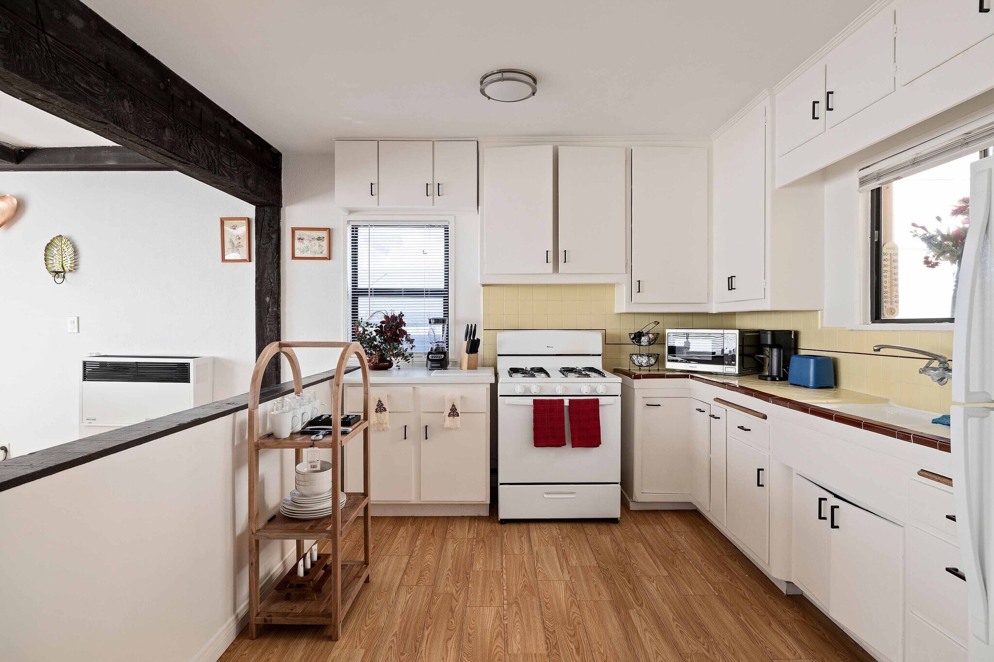 Building Photo - 1634 Bayview Dr