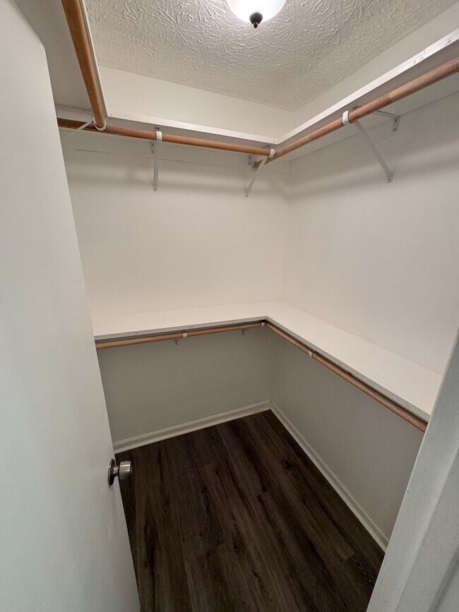Building Photo - Nice Riverdale 3 Bedroom 2 Bath in Cul-De-...