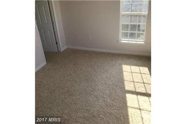 Building Photo - Spacious Condo in Great Location