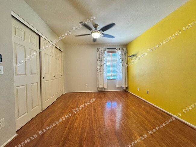 Building Photo - ***MOVE IN SPECIAL: REMODELED 4 BEDROOM HO...