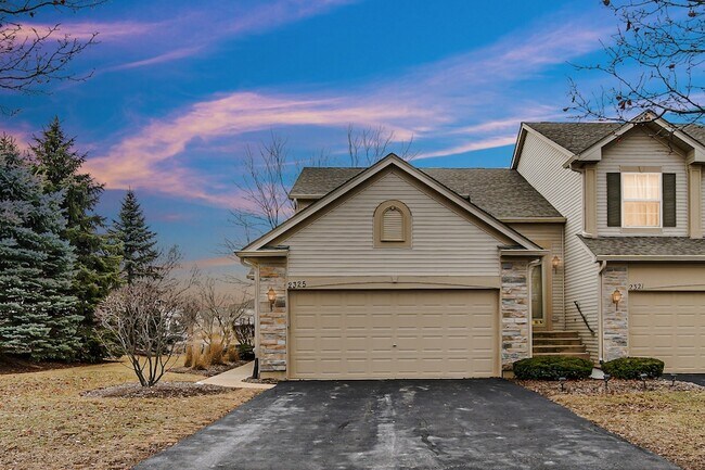 Building Photo - 2325 Summerlin Dr