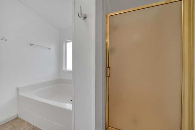 Building Photo - 5604 Heritage Dr