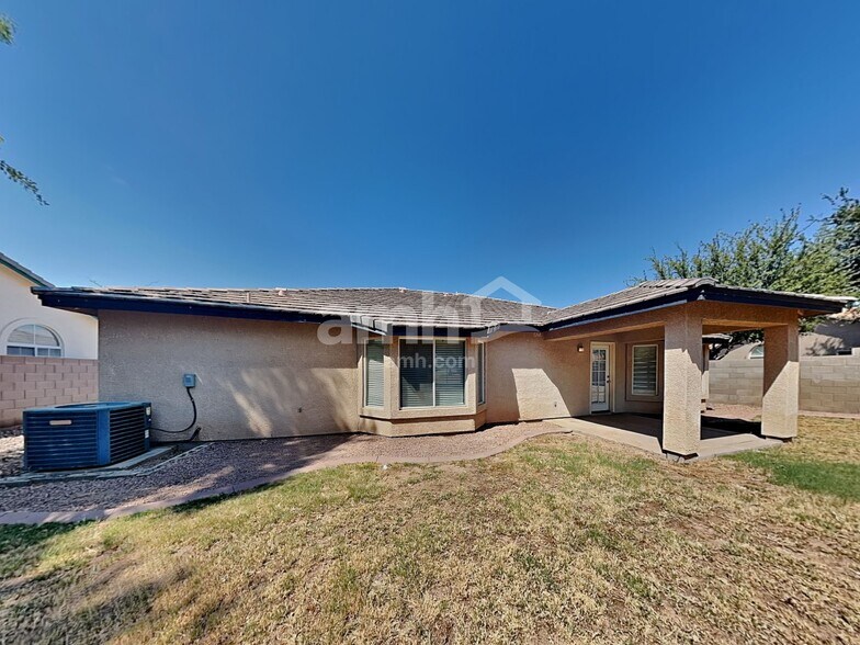 Building Photo - 3537 E Murrieta Rd