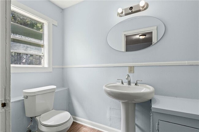 Building Photo - 2063 S Gimon Cir