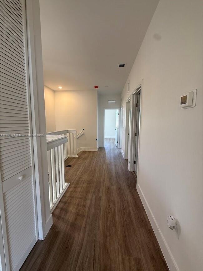 Building Photo - 34500 SW 190th Ave