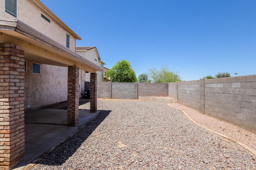 Building Photo - 111 N 65th Dr