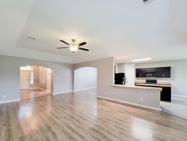 Building Photo - Welcome to this charming one-story home fe...