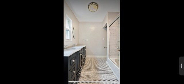 Building Photo - 4922 Hayvenhurst Ave