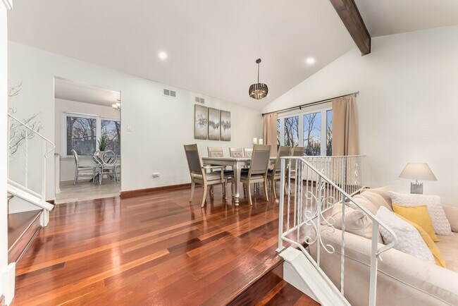 Building Photo - 8526 W 107th St