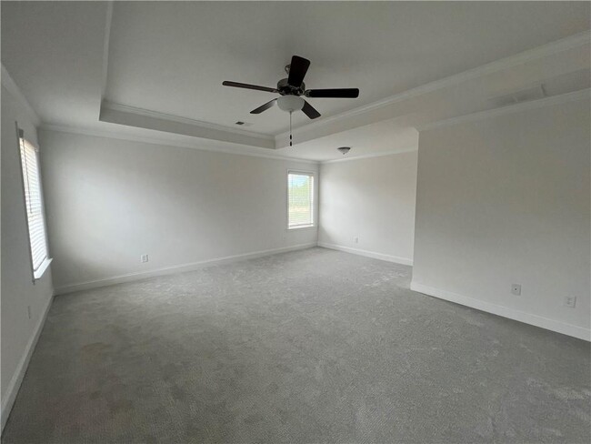 Building Photo - 1327 Sunny Vly Ln