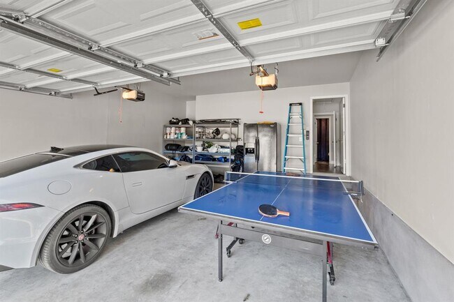 Building Photo - 1506 Woodstone S