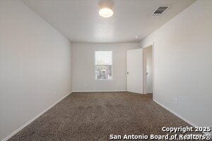 Building Photo - 102 Kenrock Dr