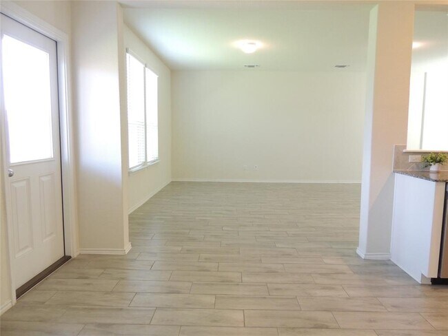 Building Photo - 241 Cascata Way