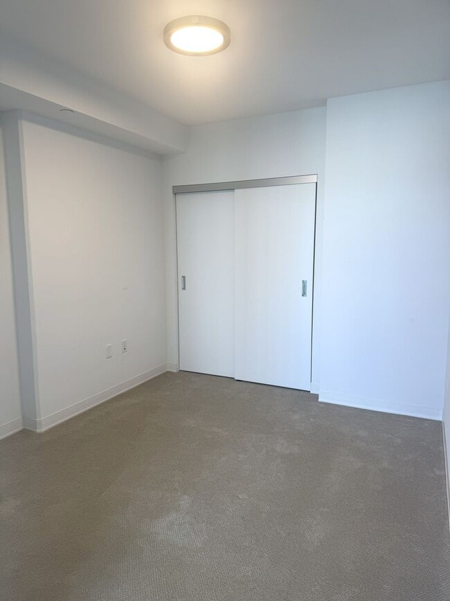 Building Photo - Aalii - Move in Ready One Bedroom