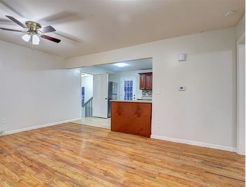 Building Photo - 5517 Willow Ave