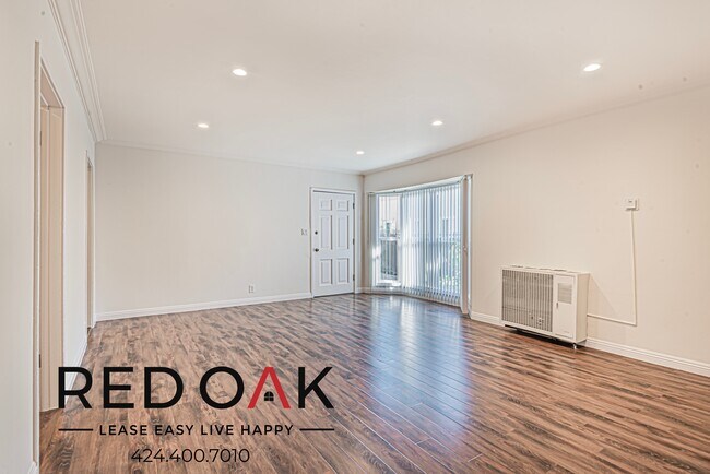 Building Photo - Excellent One Bedroom with Recessed Lighti...