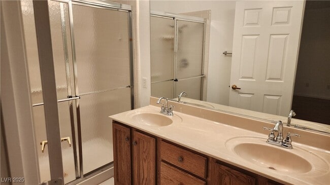 Building Photo - 5429 Cove Point Dr