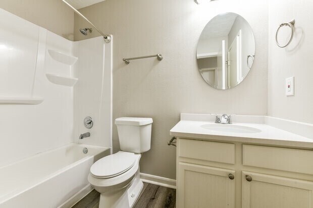 Building Photo - 10247 Country Squire Blvd