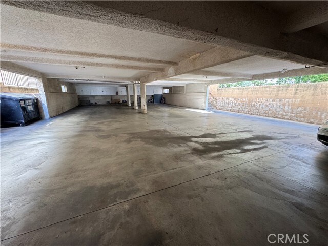 Building Photo - 1236 W 8th St