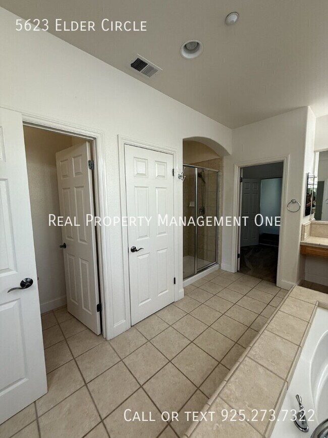 Building Photo - 5623 Elder Cir