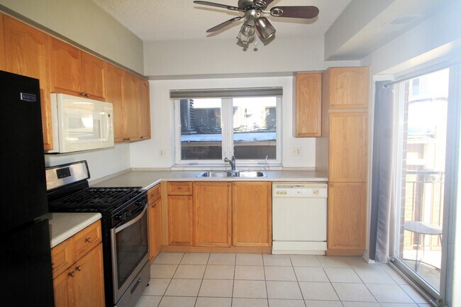 Building Photo - 3303 Grove Ave