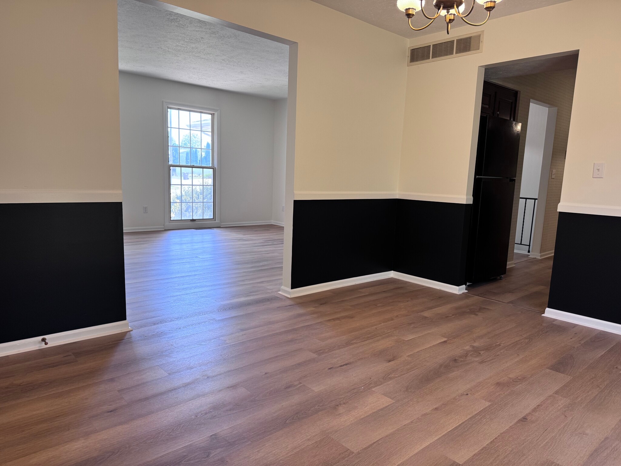 Building Photo - 1316 Oriole Dr