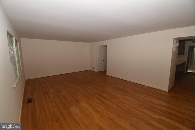 Building Photo - 1436 Greenmont Ct