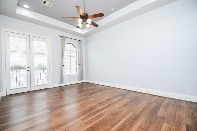 Building Photo - 1222 W 17th St