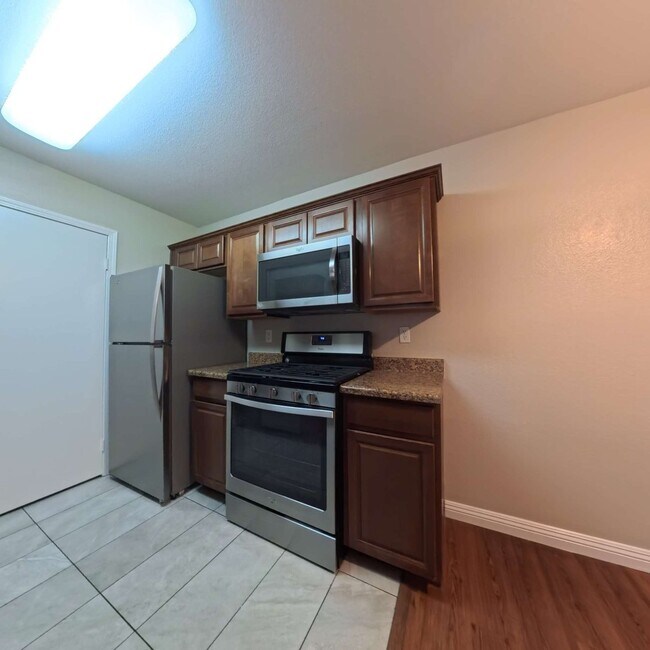 Building Photo - 1 Car Garage | Gated Community | 1st Floor Unit