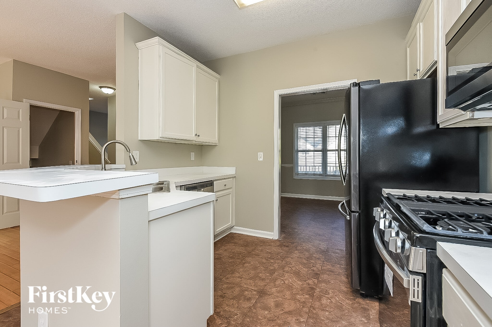 Building Photo - 405 Westwind Ct