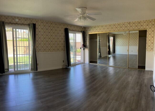 Building Photo - 1838 Coolcrest Way