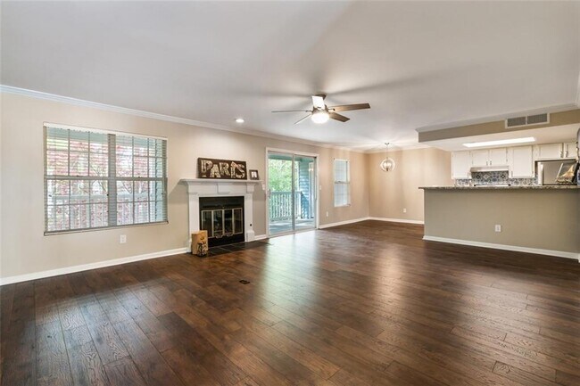 Primary Photo - 4016 Whitehall Way