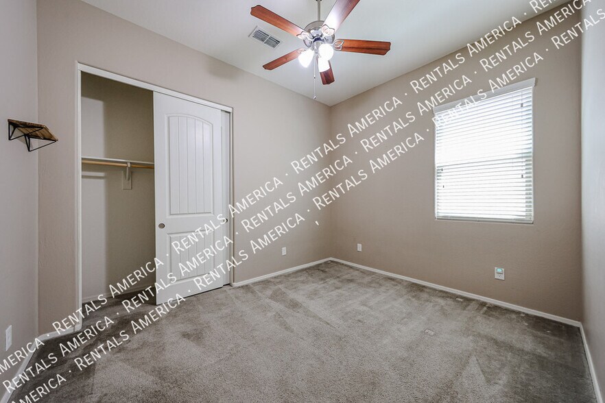 Building Photo - 10160 W Robin Ln