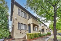 Building Photo - Charming Midtown 1-Bedroom Apartment with ...