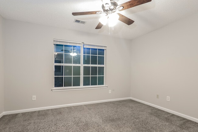 Building Photo - 2294 Coach Way