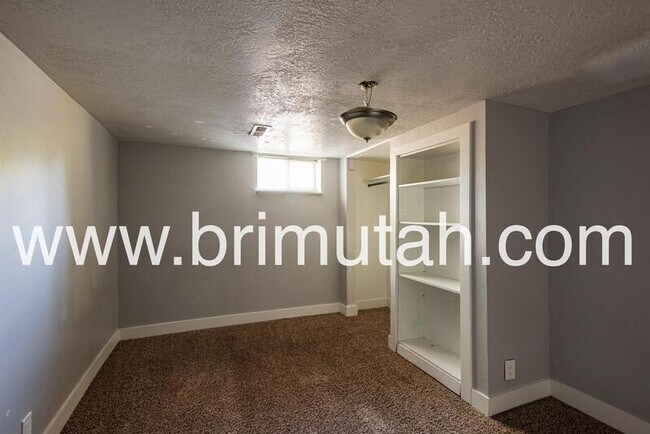 Building Photo - 653 N 1300 W