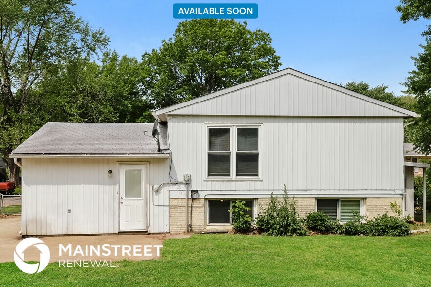 Primary Photo - 551 N Powahatan Dr