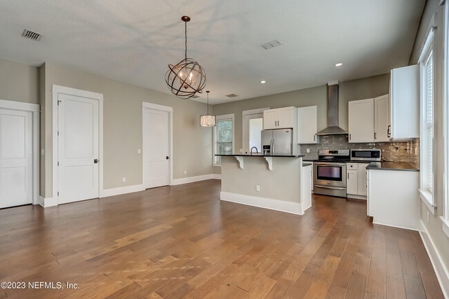 Building Photo - 1228 Willow Ct