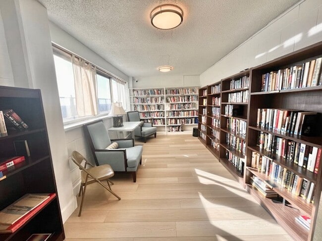 Building Photo - 4515 Willard Ave