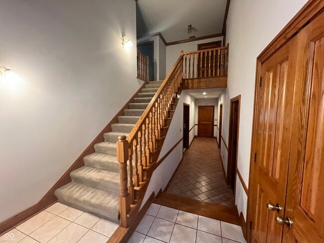 Building Photo - 9628 Summerlakes Dr