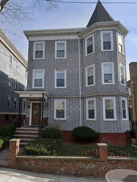 Building Photo - 99 School St