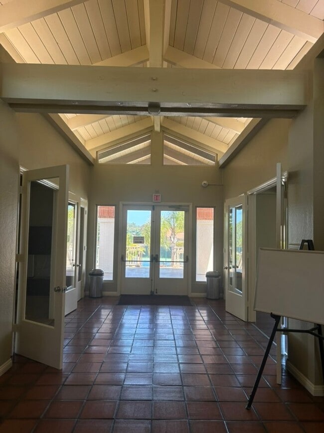 Building Photo - Beautiful 3BD 3.5BA House in La Jolla