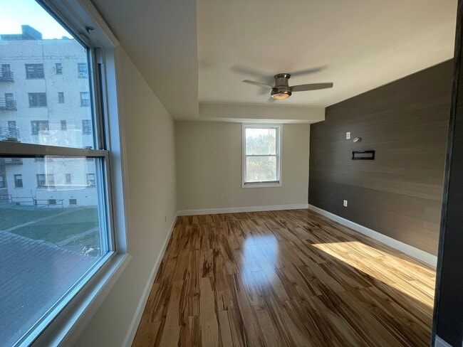 Building Photo - 125 Hillcrest Pl