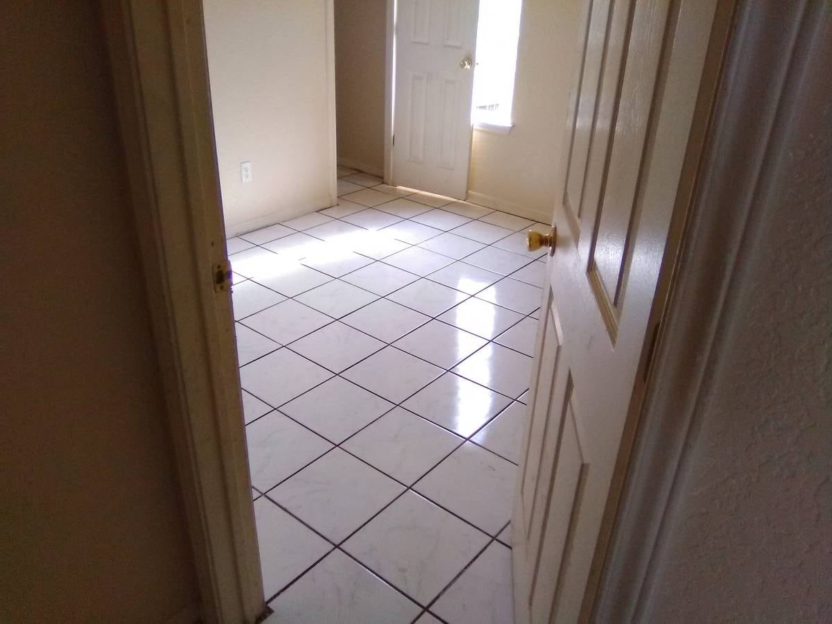 Building Photo - 2903 cantabrian dr