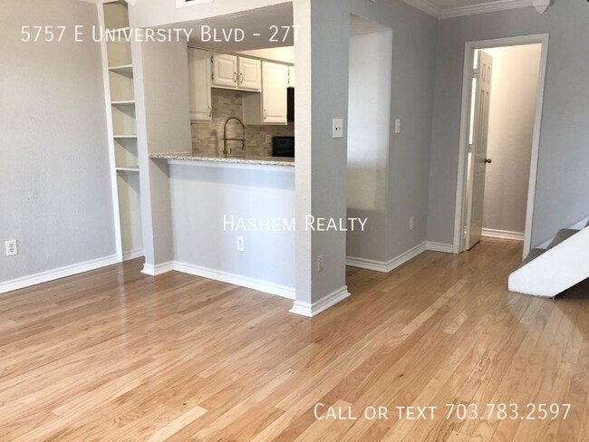 Building Photo - Charming 2-Bedroom, 2.5-Bathroom Condo in ...